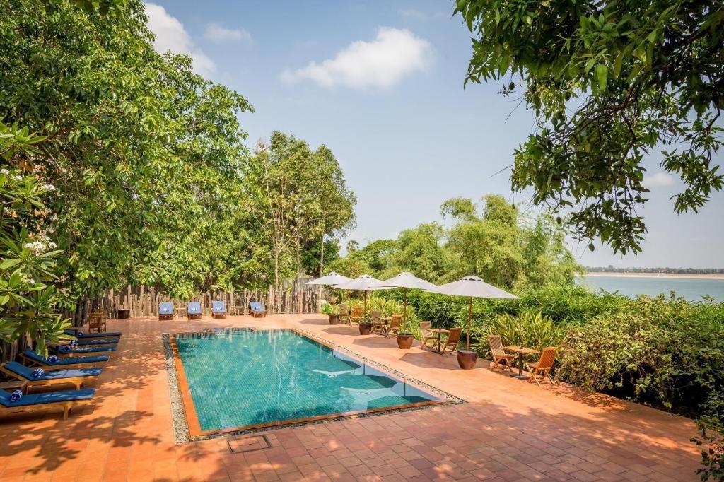 Hotel Le Relais De Chhlong Kratié Esterno foto